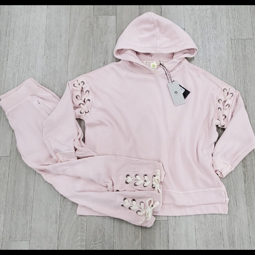 Avocado light pink jogger/hoodie set